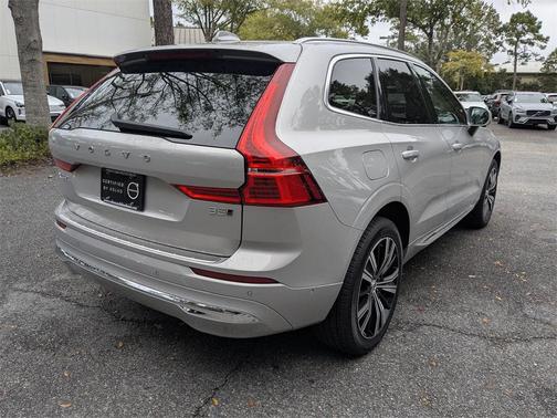 2023 Volvo XC60 B5 Plus Bright Theme