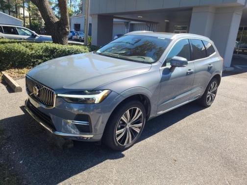 2023 Volvo XC60 B5 Plus Bright Theme