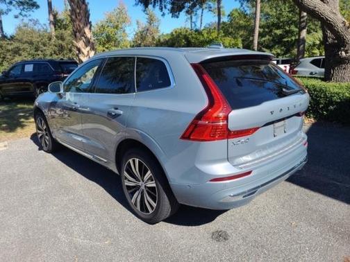 2023 Volvo XC60 B5 Plus Bright Theme