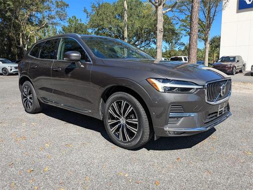 2022 Volvo XC60 B5 Inscription