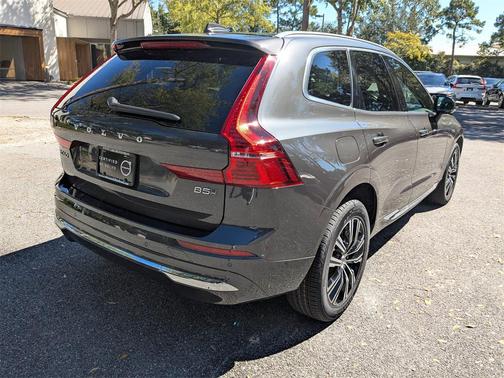 2022 Volvo XC60 B5 Inscription