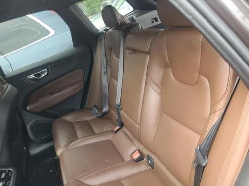 2022 Volvo XC60 B5 Inscription
