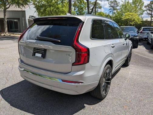 2025 Volvo XC90 Plug-In Hybrid T8 Plus 7-Seater