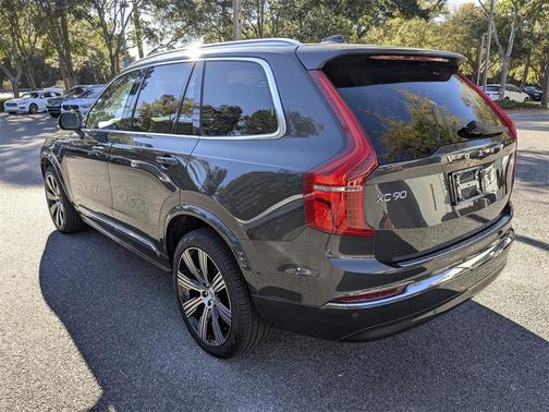 2024 Volvo XC90 Recharge Plug-In Hybrid T8 Plus Bright Theme 7-Seater