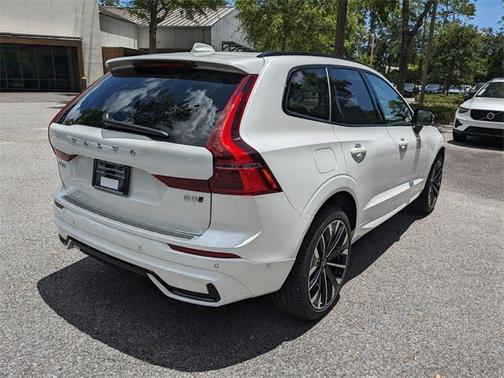 2026 Volvo XC60 B5 Ultra