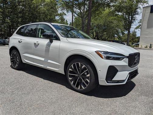 2026 Volvo XC60 B5 Ultra