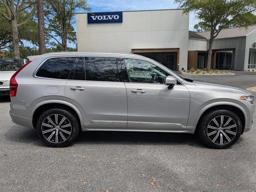 2025 Volvo XC90 B6 Plus 7-Seater