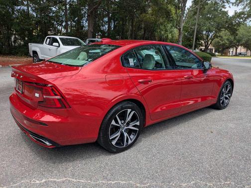 Red Metallic 2022 Volvo S60 Recharge Plug-In Hybrid T8 R-Design Expression