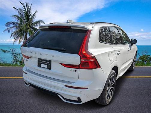 2025 Volvo XC60 B5 Core