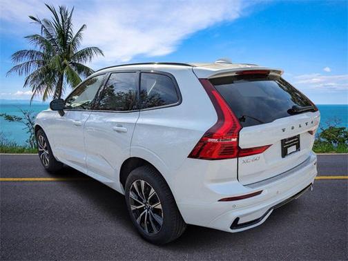 2025 Volvo XC60 B5 Core