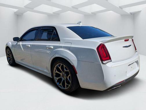 Bright White Clearcoat 2018 Chrysler 300 S