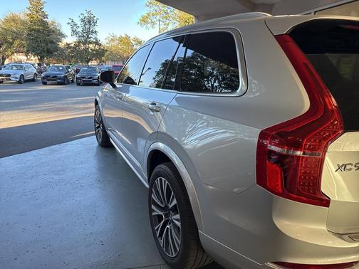 2021 Volvo XC90 T5 Momentum