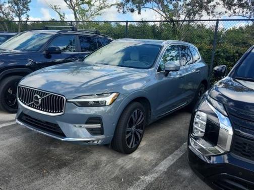 2023 Volvo XC60 B5 Plus Bright Theme