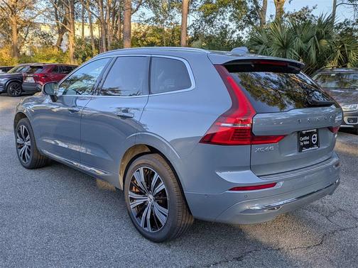 2023 Volvo XC60 B5 Plus Bright Theme