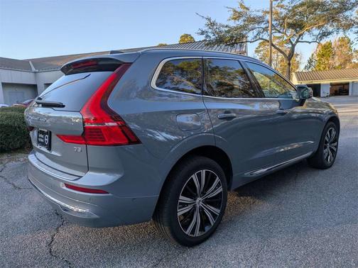 2023 Volvo XC60 B5 Plus Bright Theme