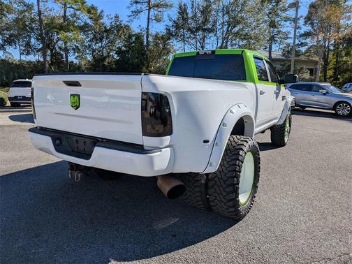 2018 RAM 3500 Laramie Crew Cab 4x4 8' Box