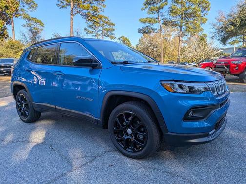 2022 Jeep Compass Latitude Lux