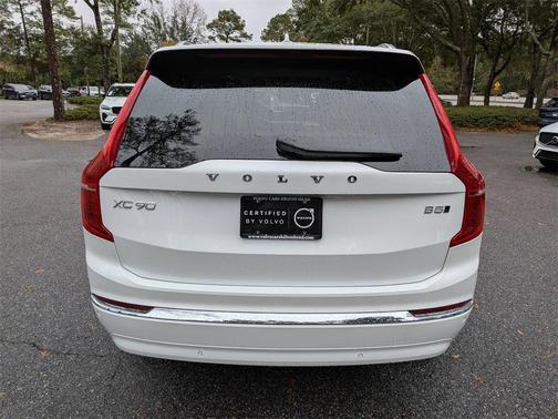 2025 Volvo XC90 B5 Plus