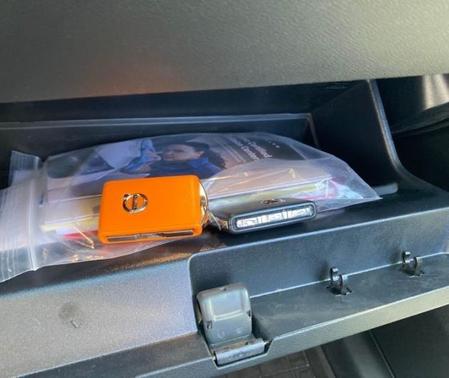 2023 Volvo XC40 B5 Ultimate Dark Theme