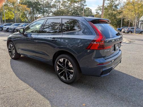 2026 Volvo XC60 B5 Plus