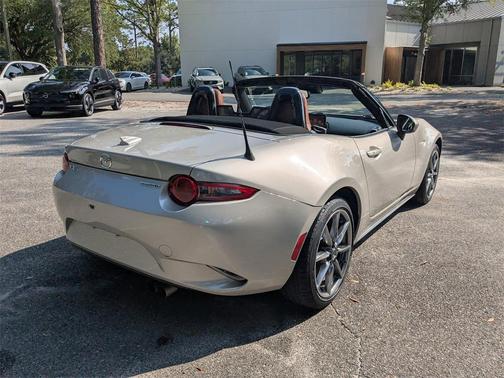 2022 Mazda MX-5 Miata Grand Touring