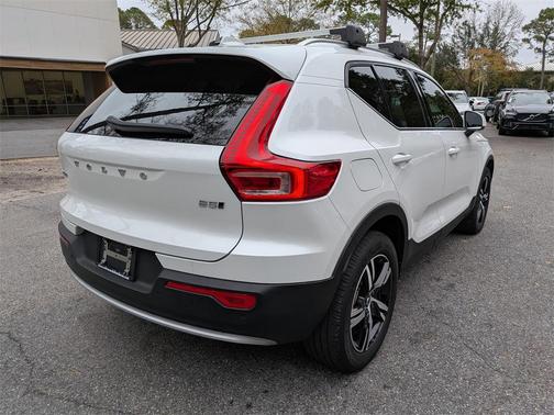 2024 Volvo XC40 B5 Core Bright Theme