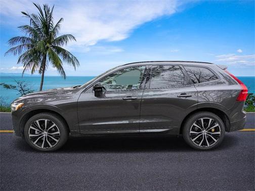 2025 Volvo XC60 B5 Plus