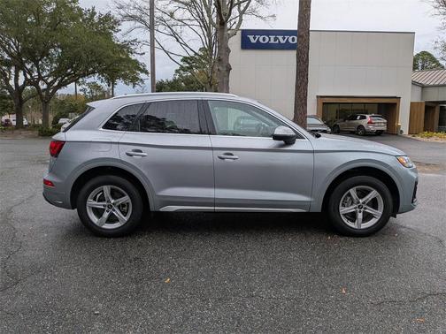 2023 Audi Q5 40 Premium