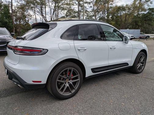 2022 Porsche Macan S
