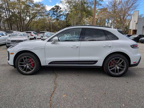 2022 Porsche Macan S