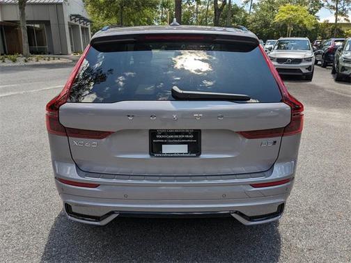 2026 Volvo XC60 B5 Ultra