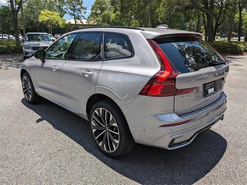 2026 Volvo XC60 B5 Ultra