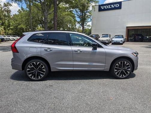 2026 Volvo XC60 B5 Ultra