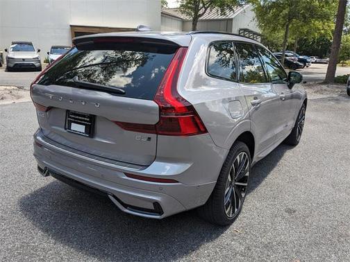 2026 Volvo XC60 B5 Ultra