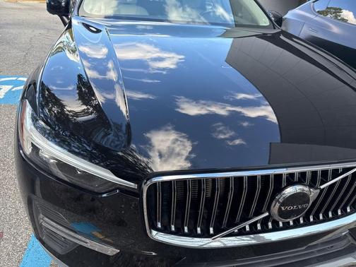 2022 Volvo XC60 B5 Inscription