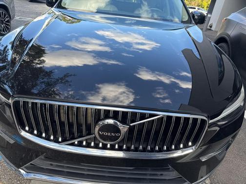 2022 Volvo XC60 B5 Inscription