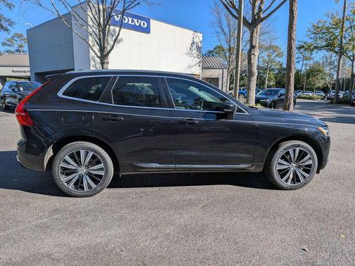 2022 Volvo XC60 B5 Inscription