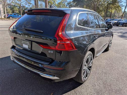 2022 Volvo XC60 B5 Inscription