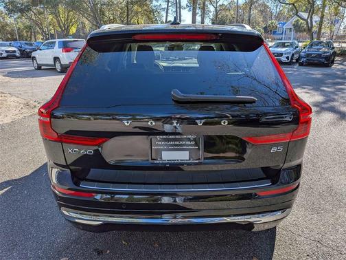 2022 Volvo XC60 B5 Inscription