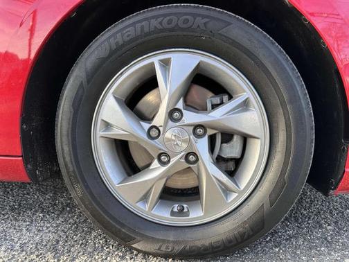 2021 Hyundai ELANTRA SE