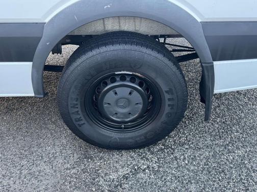 2017 Mercedes-Benz Sprinter 2500 Standard Roof