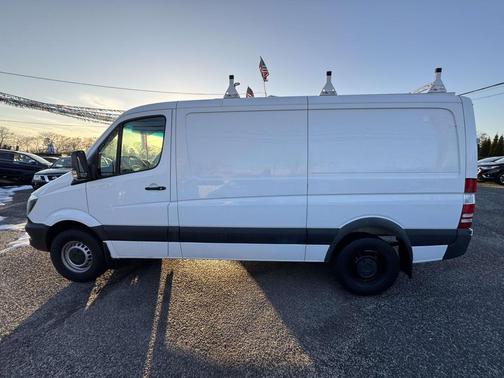 2017 Mercedes-Benz Sprinter 2500 Standard Roof