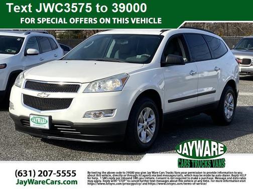 Photo 1 of 30 of 2011 Chevrolet Traverse LS