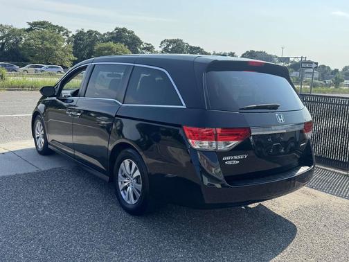 Crystal Black Pearl 2016 Honda Odyssey SE