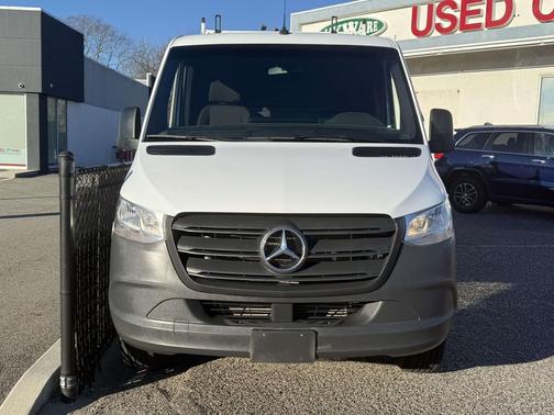 2019 Mercedes-Benz Sprinter 2500 Standard Roof