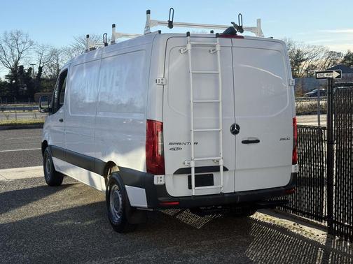 2019 Mercedes-Benz Sprinter 2500 Standard Roof