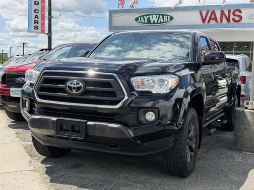 Midnight Black Metallic 2020 Toyota Tacoma SR5