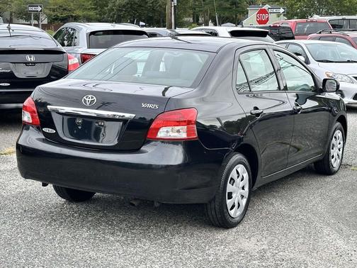 2012 Toyota Yaris L