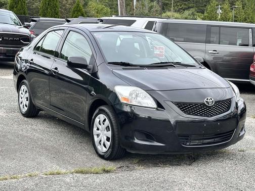 2012 Toyota Yaris L