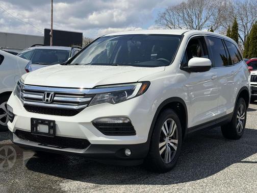 White Diamond Pearl 2017 Honda Pilot EX